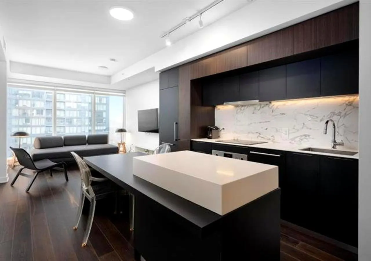 Skyline Penthouse & Condo - Downtown Montreal - Pool Spa Parking 0*,