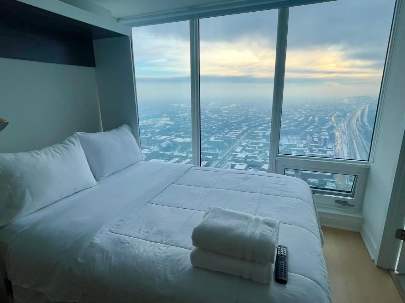 Spectacular Skyline Views - Downtown Montreal - Luxury Condo & Penthouse Canada